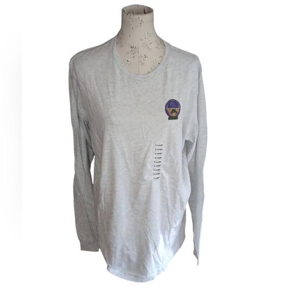 Breeders Cup Tops - NWT Breeders Cup Gray Long Sleeve T-Shirt Large